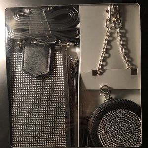 No boundary cross body purse/cell phone purse